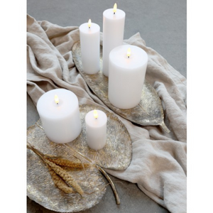 Pillar candle LED incl. battery H20cm nationwide delivery www.lilybloom.ie