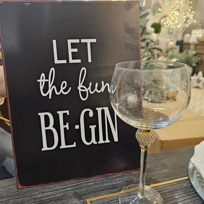 Set of 4 Gold Diamante Gin Glasses with "Let the fun Be-Gin" Sign