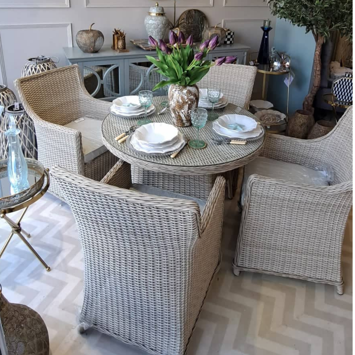 Patio chairs round deals