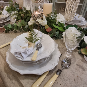18 piece scroll dinner service nationwide delivery www.lilybloom.ie